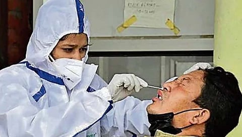 R Value : कोरोनाचा धोका होतोय कमी? सलग दुसर्या आठवड्यात ‘आर -व्हॅल्यू’ झाला कमी