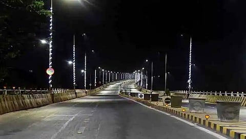 Weekend curfew : दिल्लीत विकेंड कर्फ्यू : कोरोना संसर्ग दर ५ टक्क्यांपेक्षा अधिक