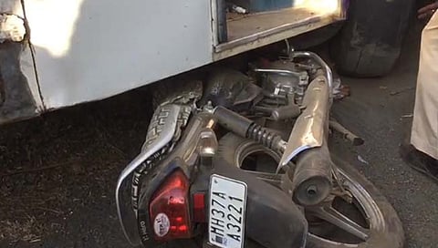 वाशिम अपघात : भरधाव ट्रॅव्हल्सची दुचाकीला धडक; एक ठार, एक जखमी