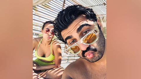 १९ वर्षाच्या मुलग्याची आई असलेल्या ४८ वर्षीय मलायकाच्या प्रेमात का पडलास ? अर्जुन कपूर जरा स्पष्टच म्हणाला..