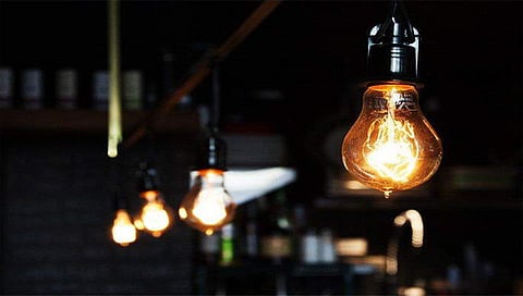 धुळे : ‘रात्री वीजपुरवठा खंडित करण्यात येणार आहे’ बनावट एसएमएसचा सुळसुळाट ; प्रतिसाद न देण्याचे महावितरणचे आवाहन