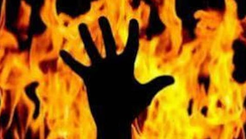 नांदेड : जागेच्या वादातून महिलेस जिवंत जाळले; बांगड्यांमुळे खुनाचे गूढ उकलले