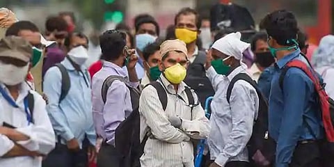 देशातील कोरोनाची तिसरी लाट ओसरु लागली! २४ तासांत रुग्णसंख्या १ लाखाच्या खाली