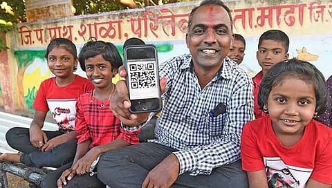 ग्लोबल टीचर डिसले यांची शिक्षणाधिकांऱ्याकडून अडवणूक