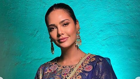 esha gupta affected to corona