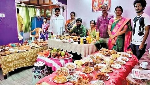 ‘या’ भावी जावईबापूंचा जंगी पाहुणचार; कुटुंबाने बनवले तब्बल ३६५ खाद्यपदार्थ!