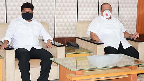 Hasan Mushrif and Awale : कोल्हापूर जिल्हा बँकेच्या अध्यक्षपदी पुन्हा हसन मुश्रीफ, उपाध्यक्षपदी राजू आवळे