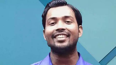 रेल्वे भरती संदर्भाने चर्चेत आलेले फैजल खान उर्फ खान सरांबाबत जाणून घ्या…