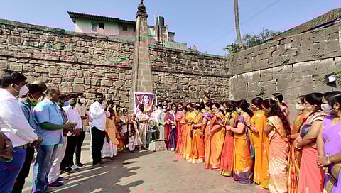 कोल्हापूर : संभाजी ब्रिगेड व जिजाऊ ब्रिगेडच्या माध्यमातून जिजाऊ जयंती उत्साहात साजरी