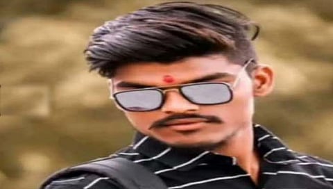 औरंगाबाद : मोबाईल रिचार्जला घरच्यांनी पैसे दिले नाही म्हणून तरूणाची आत्महत्या