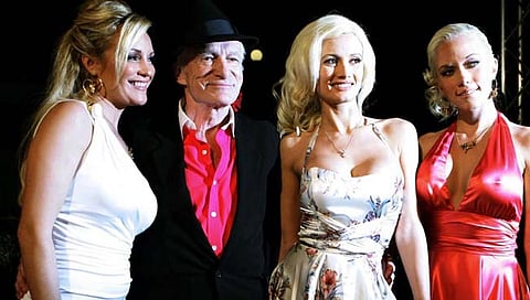 व्हीआयपींसाठी सेलिब्रेटीकडून अडल्ट पार्टी, सेक्स वर्कर्सची डॉक्टर करत होते तपासणी !