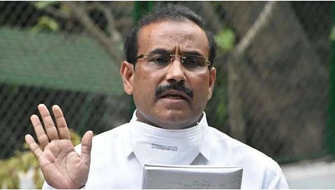 Rajesh Tope : ‘राज्यात लसीची टंचाई; तीन दिवस पुरेल इतकाच साठा शिल्लक’