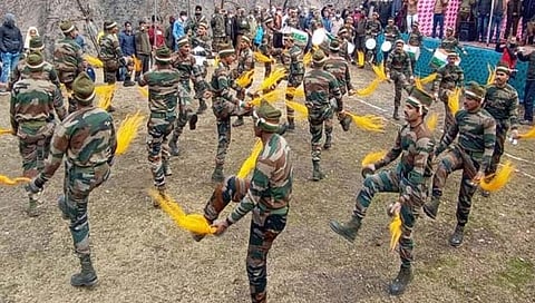 ५ डिग्री सेल्सियसपेक्षा कमी तापमान जवानांनी केला प्रजासत्ताक दिन साजरा