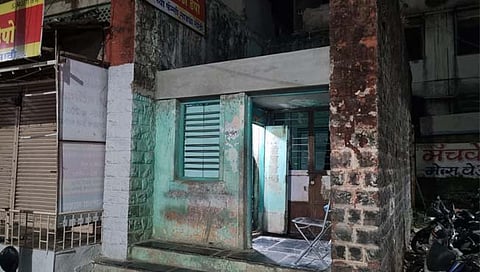 विटा : येथील खानापूर तालुका काँग्रेस कमिटीची हीच ती इमारतीची जागा महाराष्ट्र शासन जमा झाली आहे.