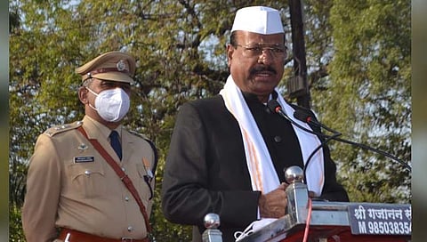 नागरिकांनी कोरोना लसीकरणासोबत सूचनांचे पालन करावे : अब्दुल सत्तार