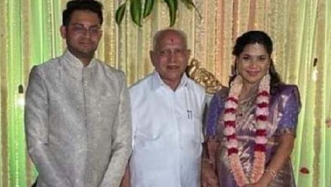 ब्रेकिंग : कर्नाटकचे माजी सीएम येडियुरप्पा यांची नात सौंदर्याचा लटकलेल्या अवस्थेत मृतदेह मिळाला