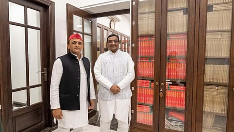 Uttar Pradesh Election : उत्तर प्रदेशमध्ये तीन मंत्र्यांसह तब्बल १४ आमदारांनी भाजपला दिली सोडचिट्टी