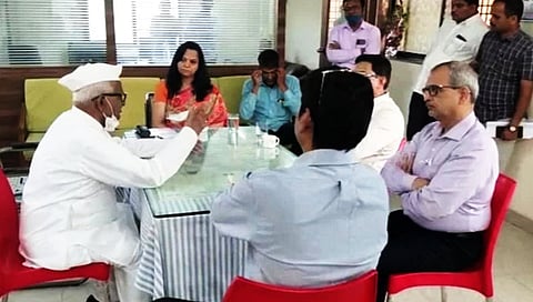 Wine sale : “‘वाईन विक्री’बाबत तीन महिन्यांमध्ये जनमान्यता घेऊनच राज्य सरकारने निर्णय घ्यावा”