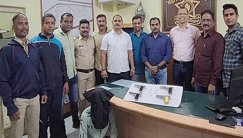 जळगाव : चार गावठी कट्टे, पाच जिवंत काडतुसांसह आरोपी ताब्यात