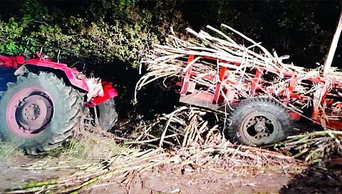 ट्रॅक्टर ट्राॅली पडून बहिणींचा मृत्यू