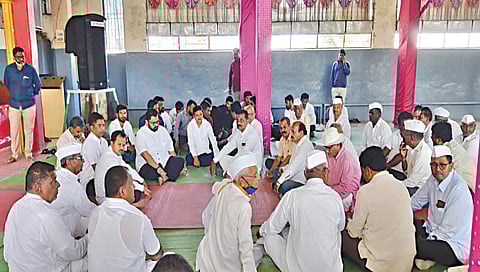 ..अन्यथा खा. संभाजीराजेंना मुख्यमंत्रिपदी बसवून आरक्षण मिळवू ; मालेगावी मराठा मोर्चाच्या सभेत इशारा