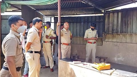 रक्ताच्या थारोळयात आढळले महिला, पुरुषाचे मृतदे www.pudhari.news