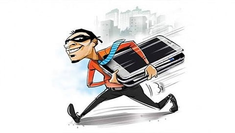 नाशिक : सिटीसेंटर मॉलजवळ चोरट्याने कारमधून लॅपटॉप, आयफोन केला लंपास