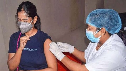 देशातील १५ ते १८ वयोगटातील २ कोटी मुलांचे संपूर्ण लसीकरण !