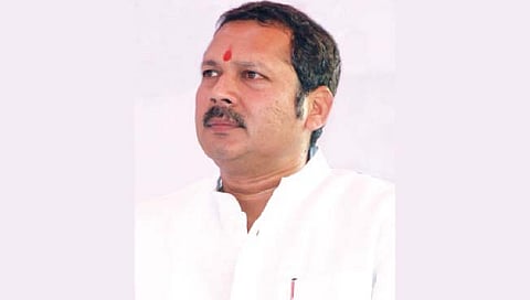 त्यांच्या कचखाऊ वृत्तीमुळेच कंपन्या रातोरात गायब : खा. उदयनराजे