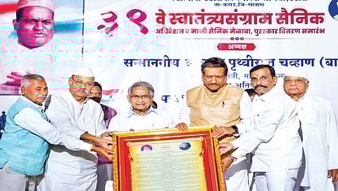 महाराष्ट्राच्या उभारणीत डॉ. जाधव यांचे मोलाचे योगदान : आ. पृथ्वीराज चव्हाण