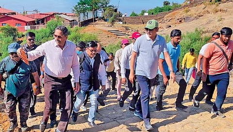 रायगडावरील राजवाड्यांच्या उत्खननास परवानगी