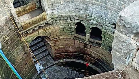 तासगावमध्ये सापडली तीनशे वर्षांपूर्वीची विहीर