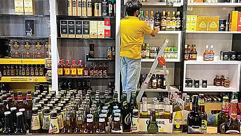 दारू दुकान, बारना शुल्कवाढीचा झटका!