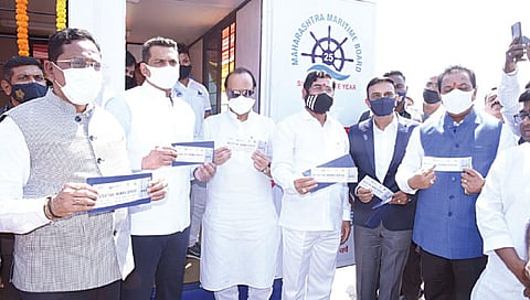 देशातील पहिल्या वॉटरटॅक्सीचा मान नवी मुंबईला