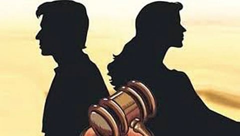 लग्नगाठी स्वर्गात नाही, तर नरकात बांधल्या जातात