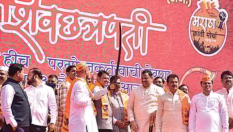 देवेंद्र फडणवीस : सेनेची सत्ता उधळण्यासाठी मावळ्यांप्रमाणे कामाला लागा