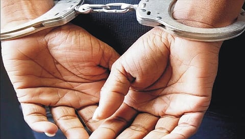 पुणे : घरात घुसून बलात्काराची धमकी देणार्या तरूणाला बेड्या