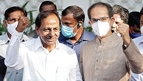 देशात भाजपविरोधी आघाडीची तयारी, के. चंद्रशेखर राव यांनी घेतली मुख्यमंत्री ठाकरे आणि शरद पवार यांची भेट