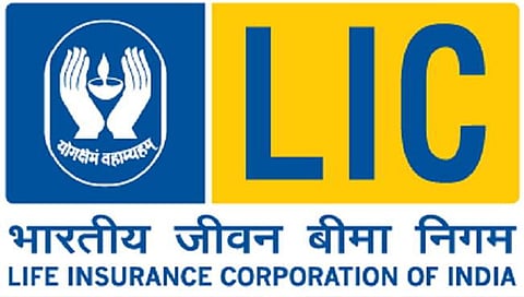 LIC मध्ये नोकरीची संधी! ४० वर्षे वयोमर्यादा, ८० हजार पगार