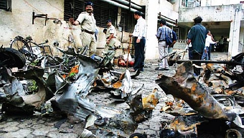 Ahmedabad blasts : गोध्राकांडचा सूड म्हणून अहमदाबादमध्ये केले होते २१ बाॅम्बस्फोट