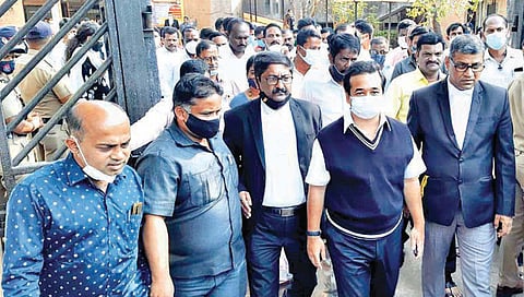 Nilesh Rane : नितेश राणेंचा जामीन अर्ज फेटाळल्यानंतर नीलेश राणे आणि पोलिसांत बाचाबाची