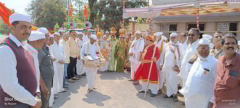पांडुरंगाचे आगमन होताच कडूसकरांनी मोठ्या उत्साहात स्वागत केले.
