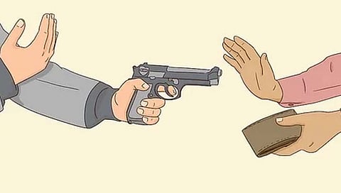 Crime News : मेडिकल व्यावसायिकाला लुटले; तिघांना अटक