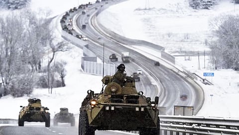 Russia vs Ukraine : रशियाचे लष्करी टॅंक युक्रेनच्या दिशेने रवाना