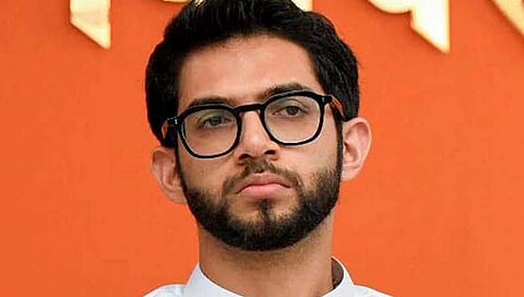 Aaditya Thackeray : शिवसेना युवानेते आदित्य ठाकरेंनी ट्विटर प्रोफाईलमधून मंत्रीपद हटवले