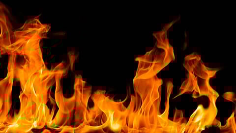 Bhandara : मजुरीच्या वादात अडीच वर्षाची मुलगी पडली विस्तवात