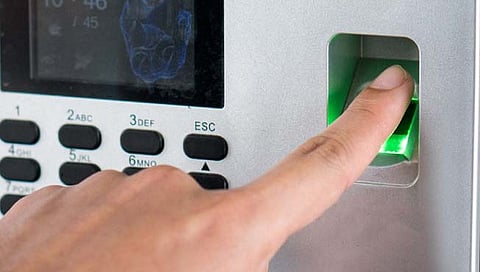 Biometric Attendance : केंद्रीय कर्मचार्यांच्या बायोमेट्रिक हजेरीला सुरुवात, वर्क फ्रॉम होमची सुविधाही बंद