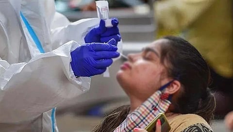 मोठा दिलासा : कोरोनाची चौथी लाट येण्याची शक्यता नाही : वरिष्ठ शास्त्रज्ञ प्रो. मनींद्र अग्रवाल यांचा दावा