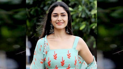 मृणाल ठाकूर