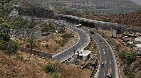 लोणावळा : द्रुतगती महामार्गात सुविधांची वानवा ; मोठा अपघात झाल्यास यंत्रणा अपुरी